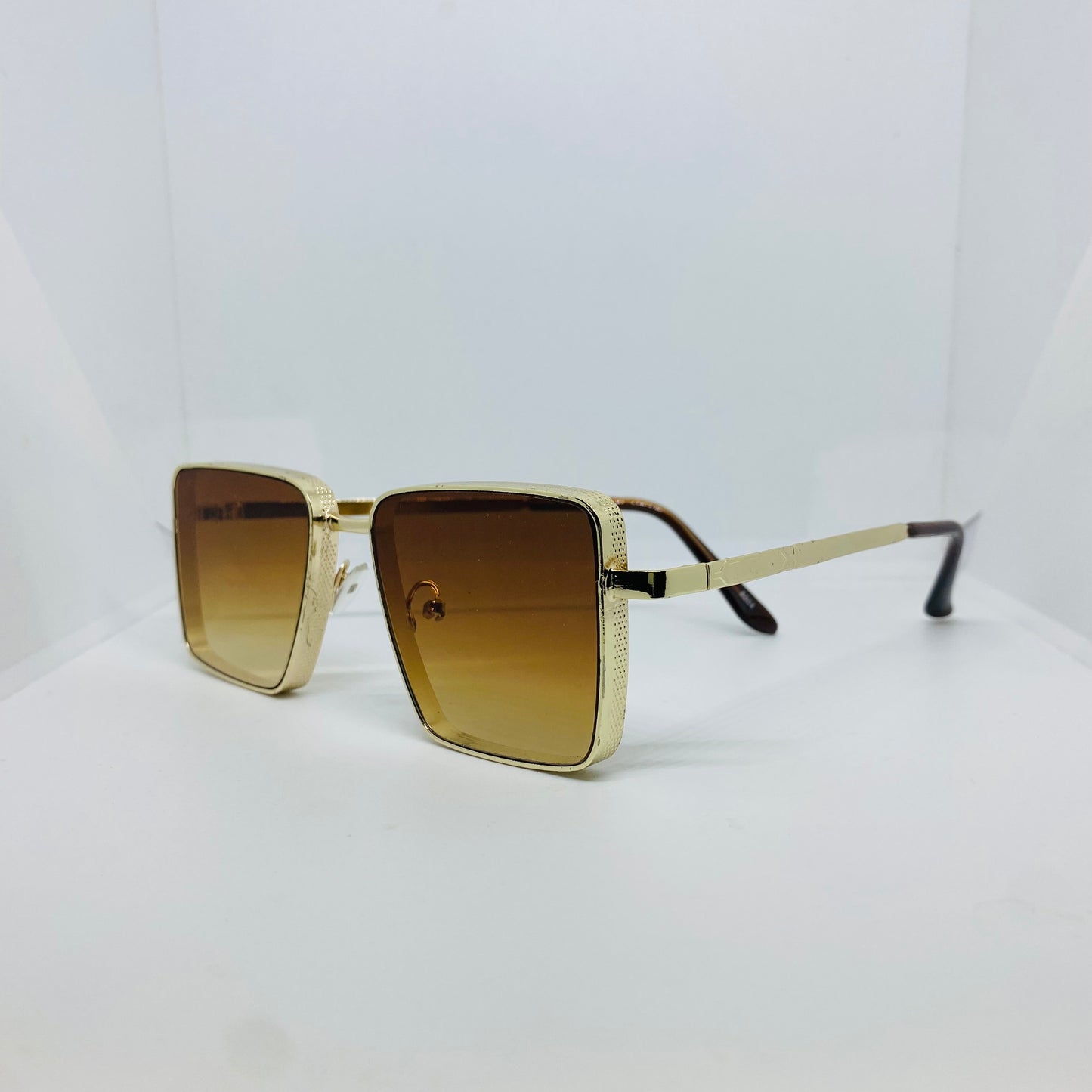 GOLD WITH BROWN