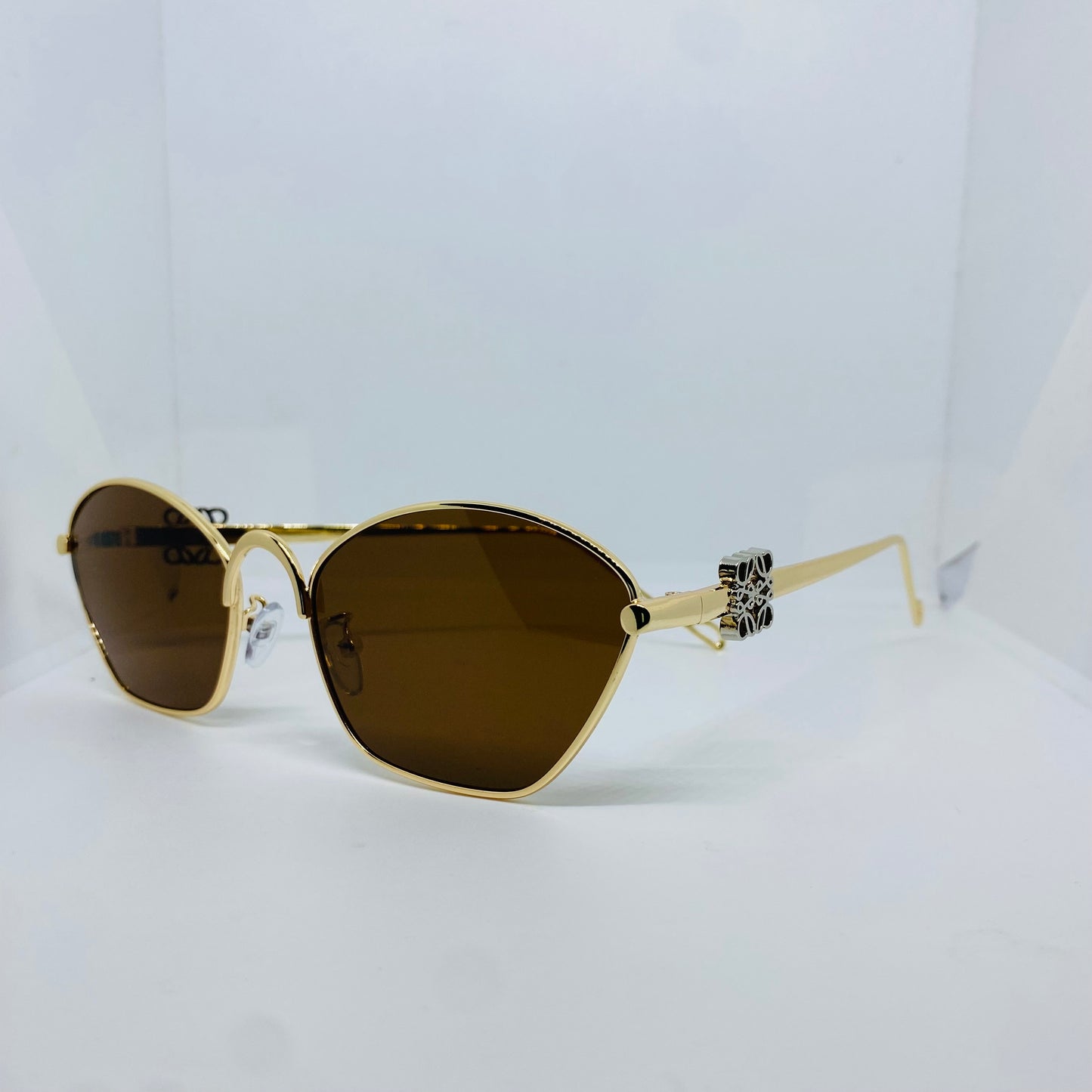 GOLD WITH BROWN