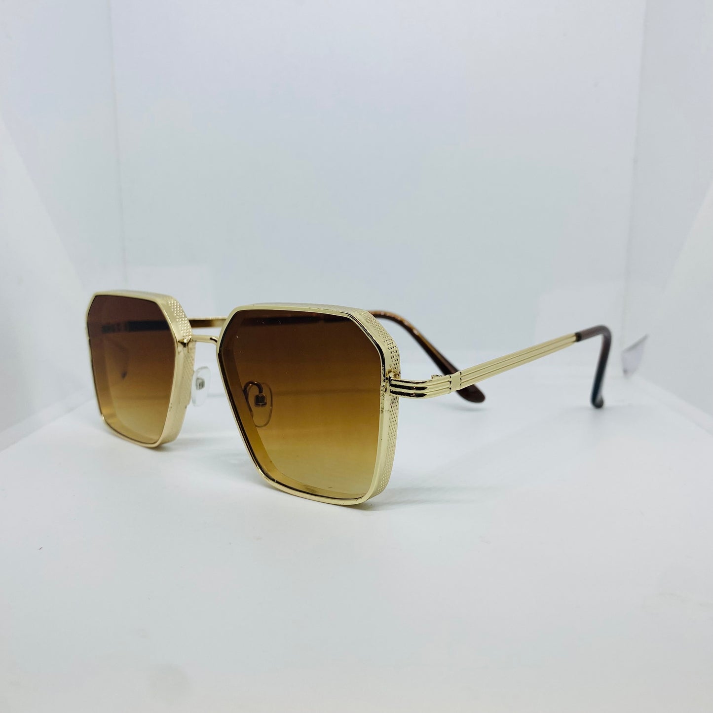 GOLD WITH BROWN