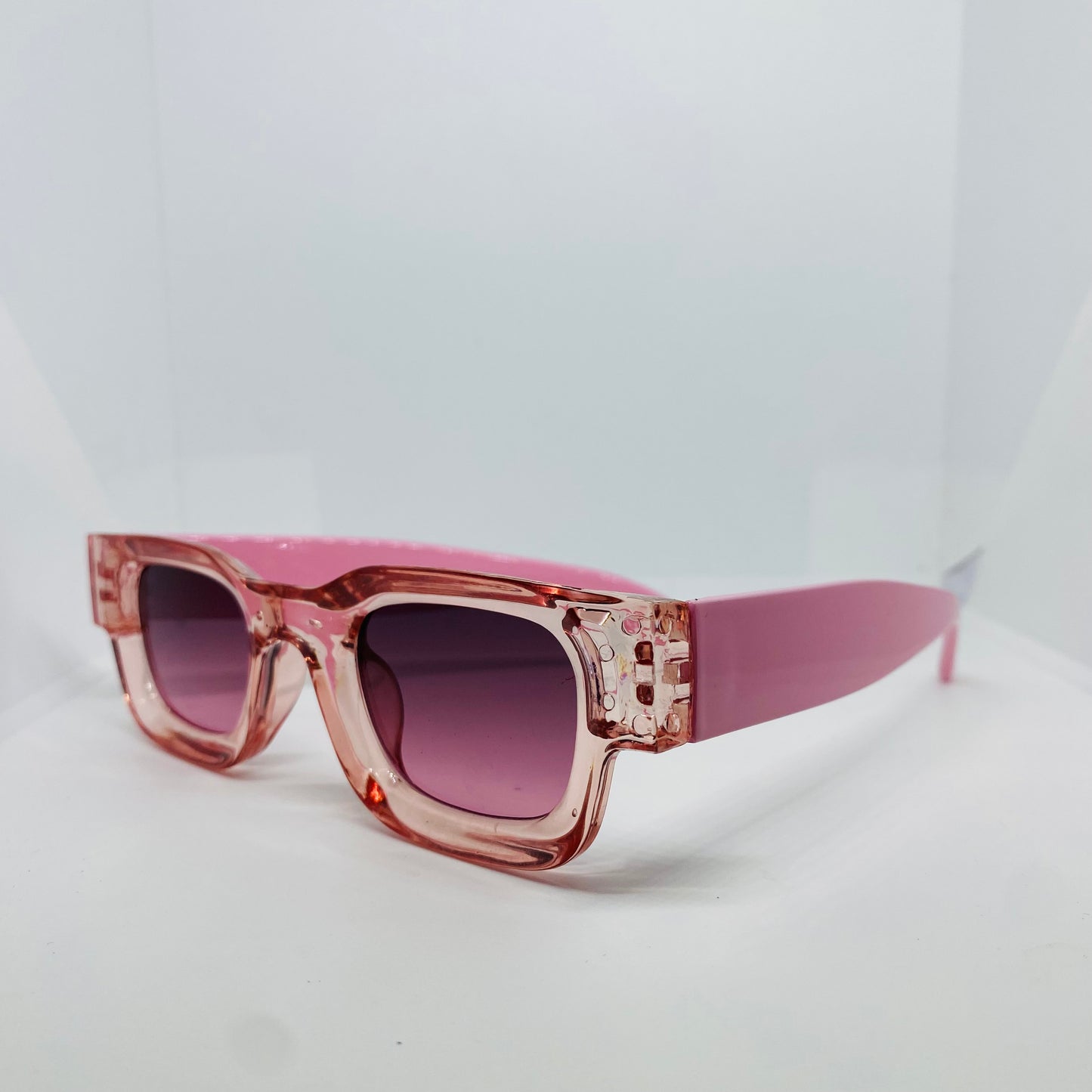 TRANSPARENT PINK