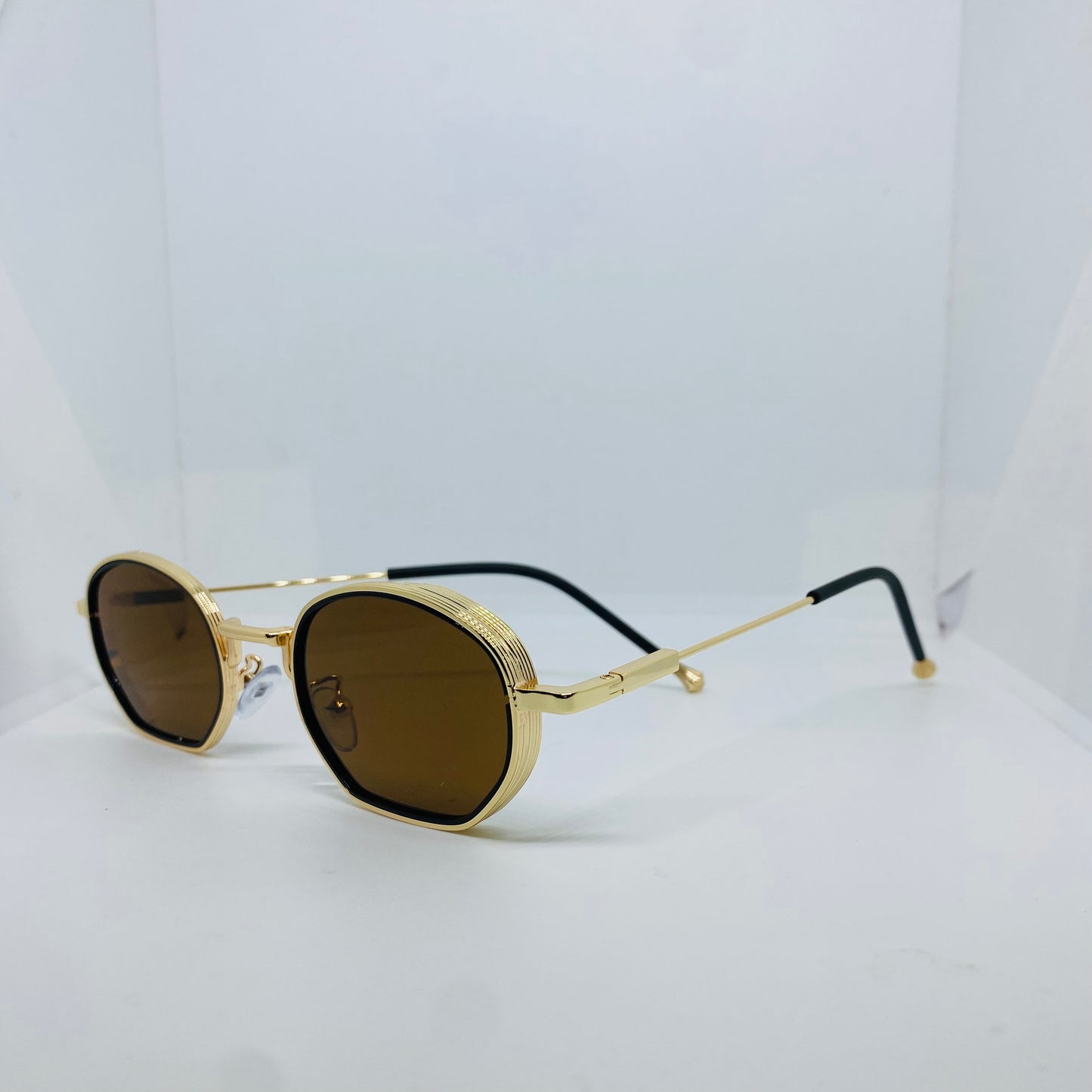 GOLD WITH BROWN