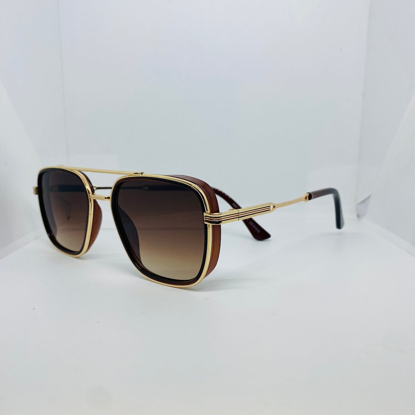 GOLD WITH BROWN