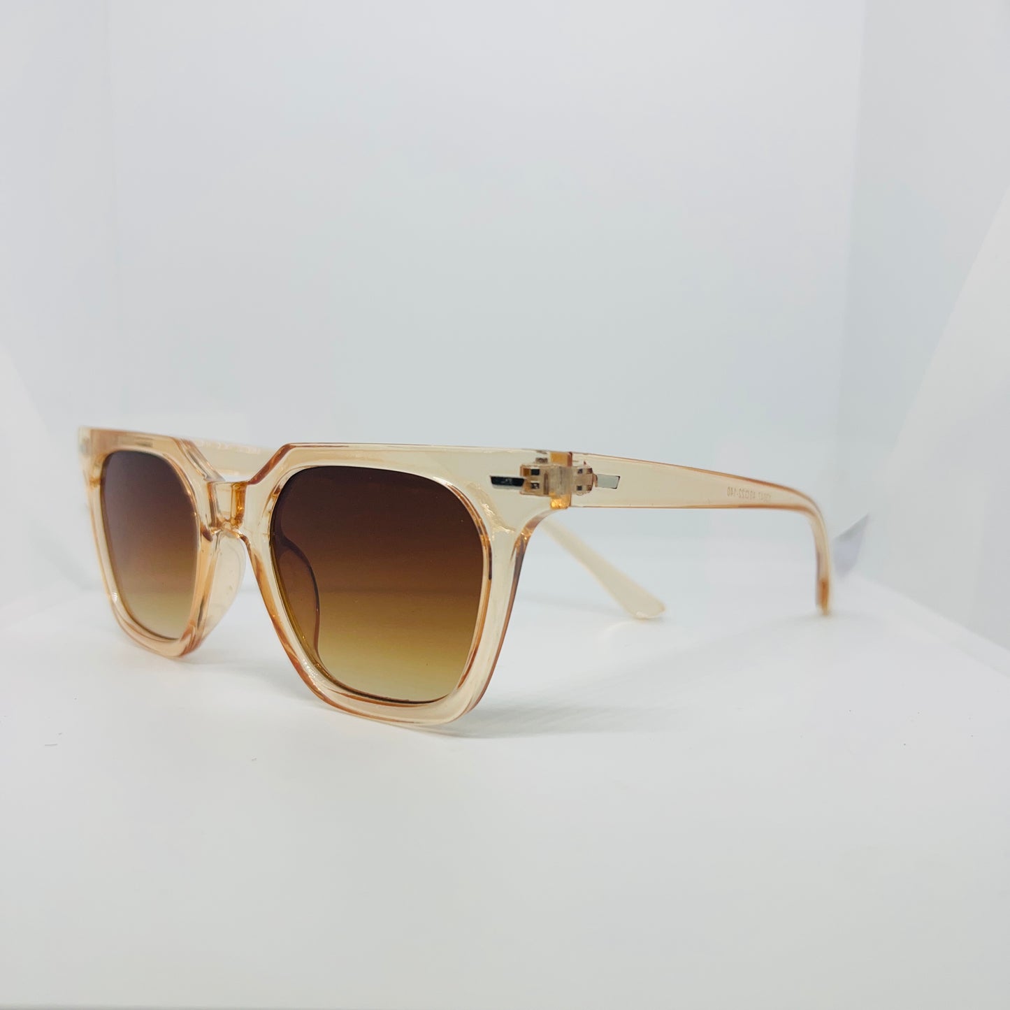 TRANSPARENT BROWN