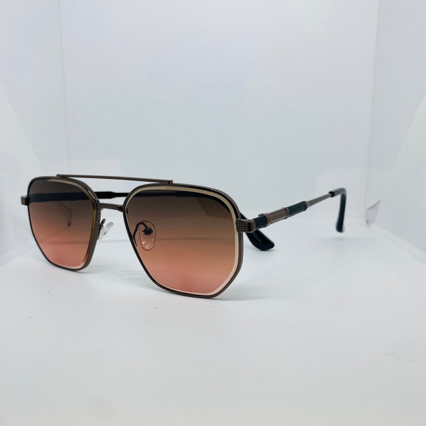 DARK BROWN
