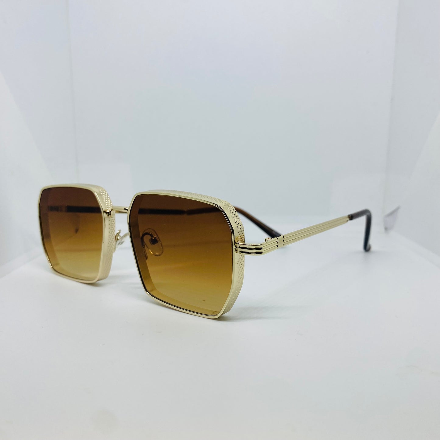 GOLD WITH BROWN