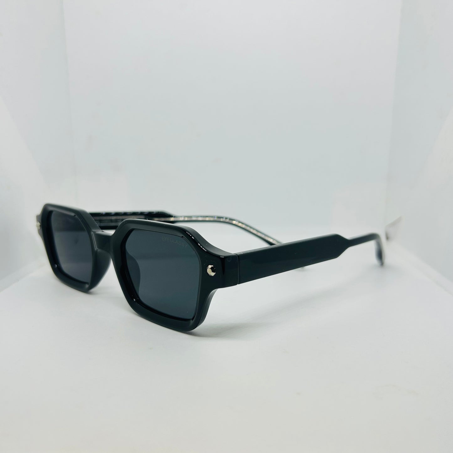 AURIX BY EYEGLASSY