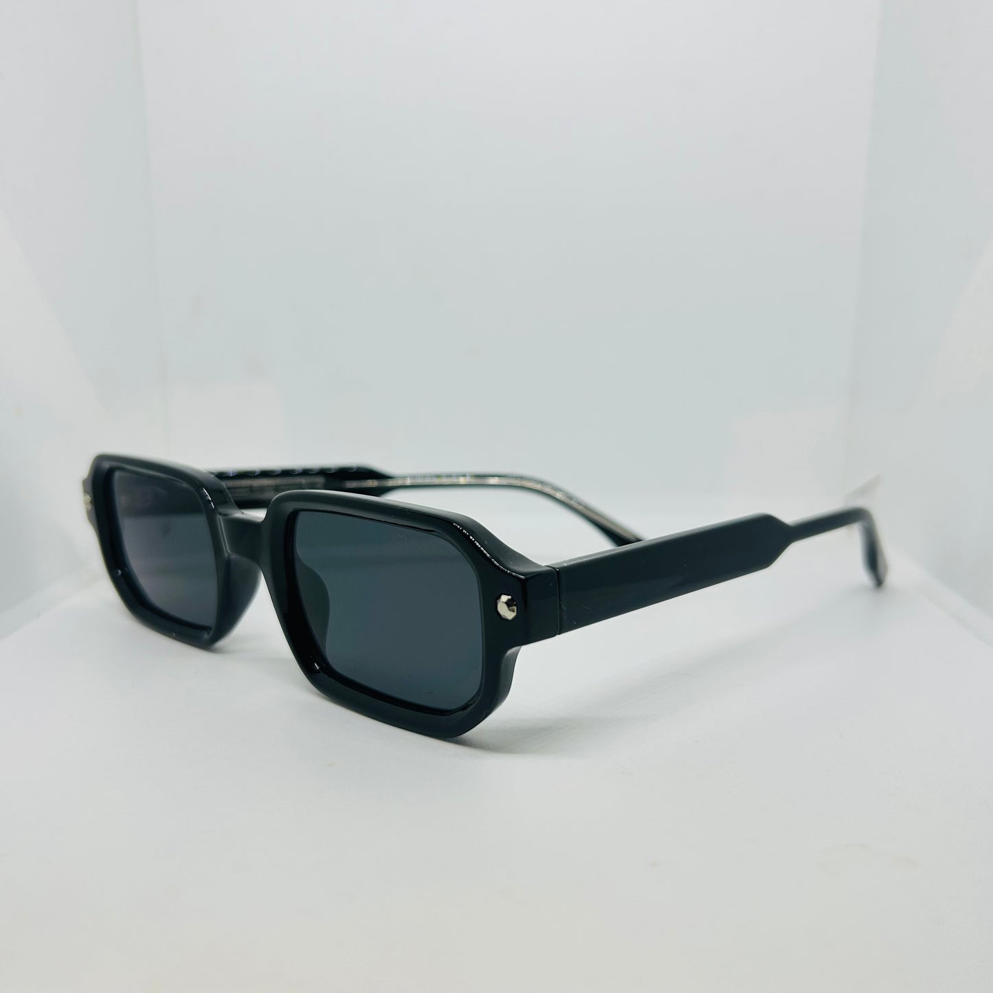 AURIX BY EYEGLASSY