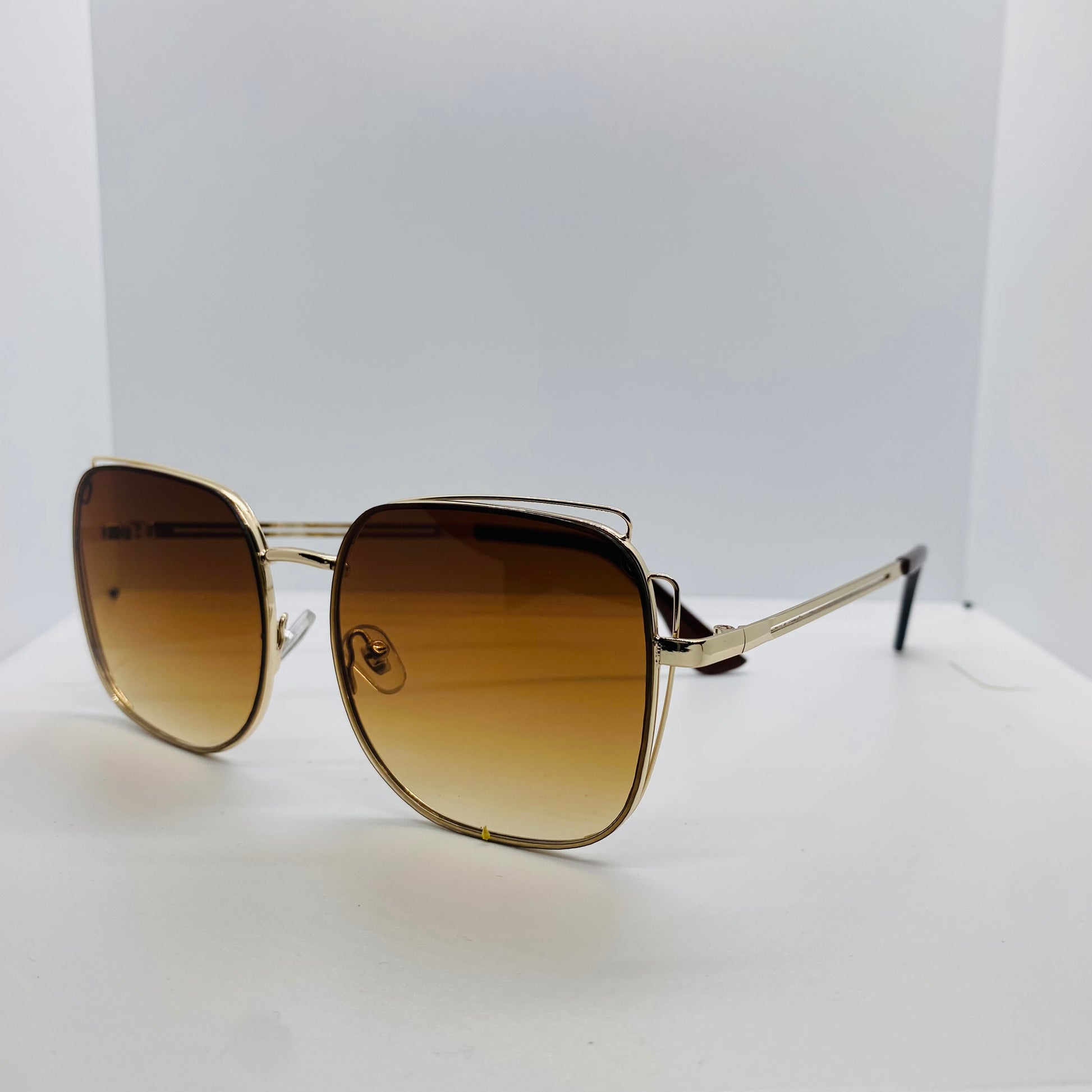 GOLD WITH BROWN