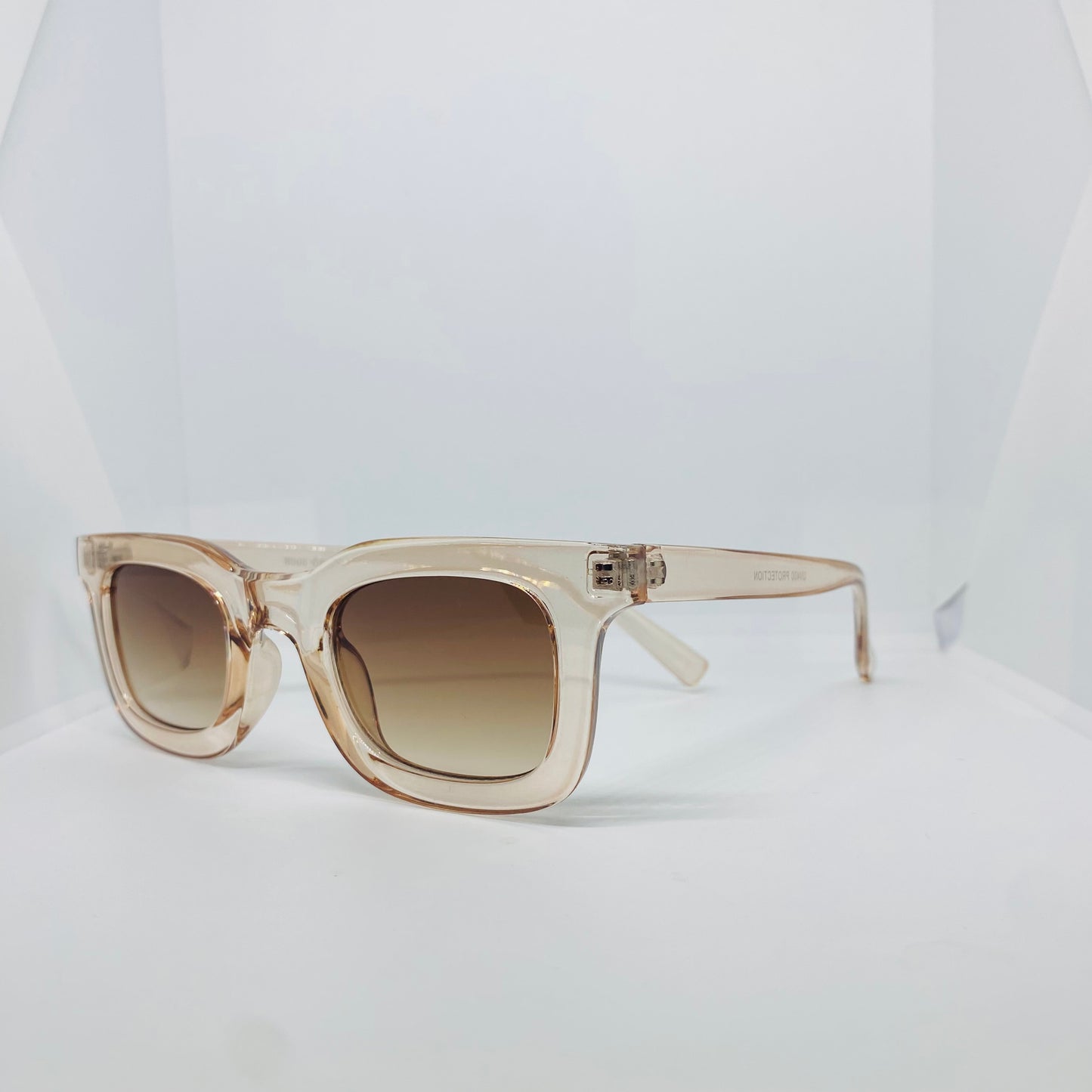 TRANSPARENT BROWN