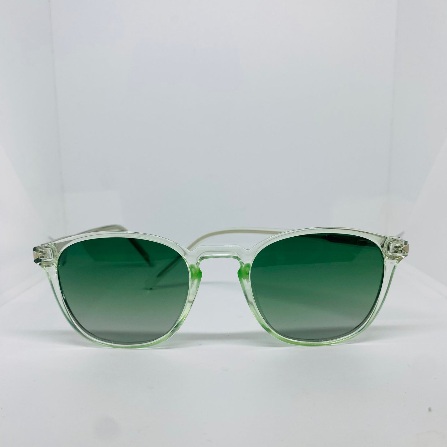 TRANSPARENT GREEN 