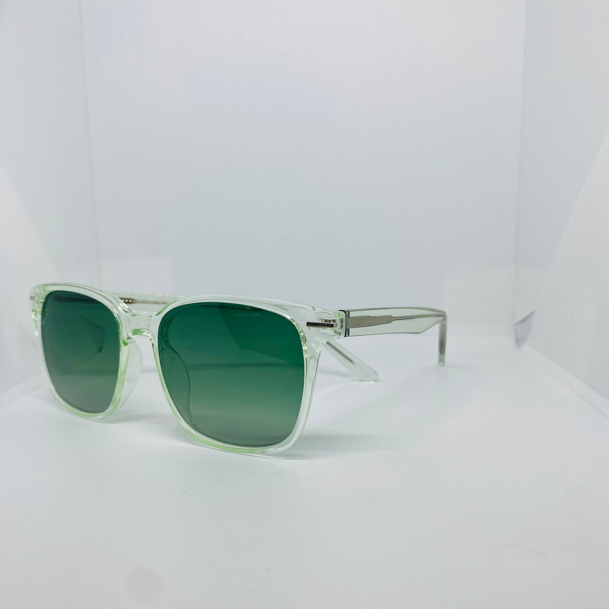 TRANSPARENT GREEN