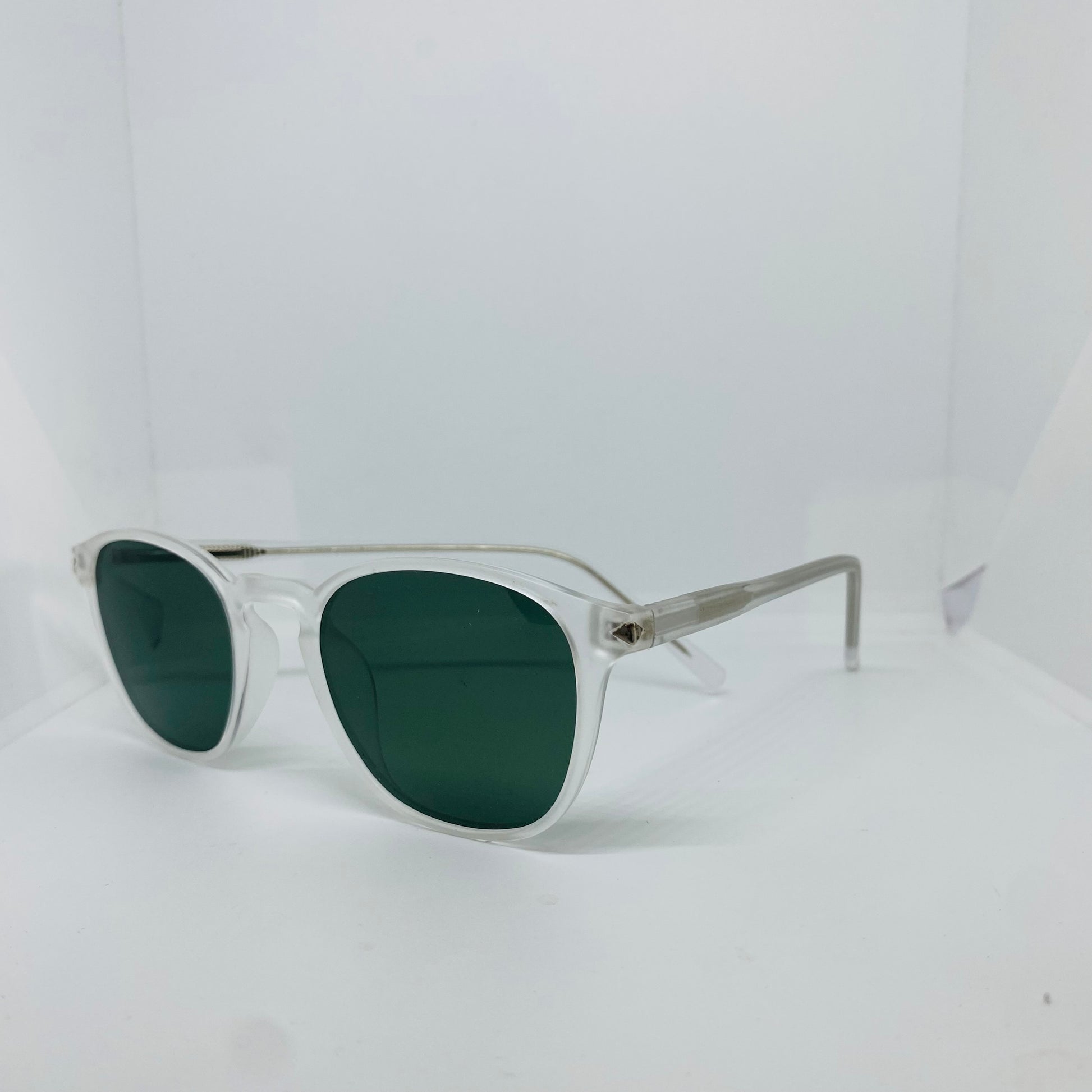 WHITE WITH GREEN 