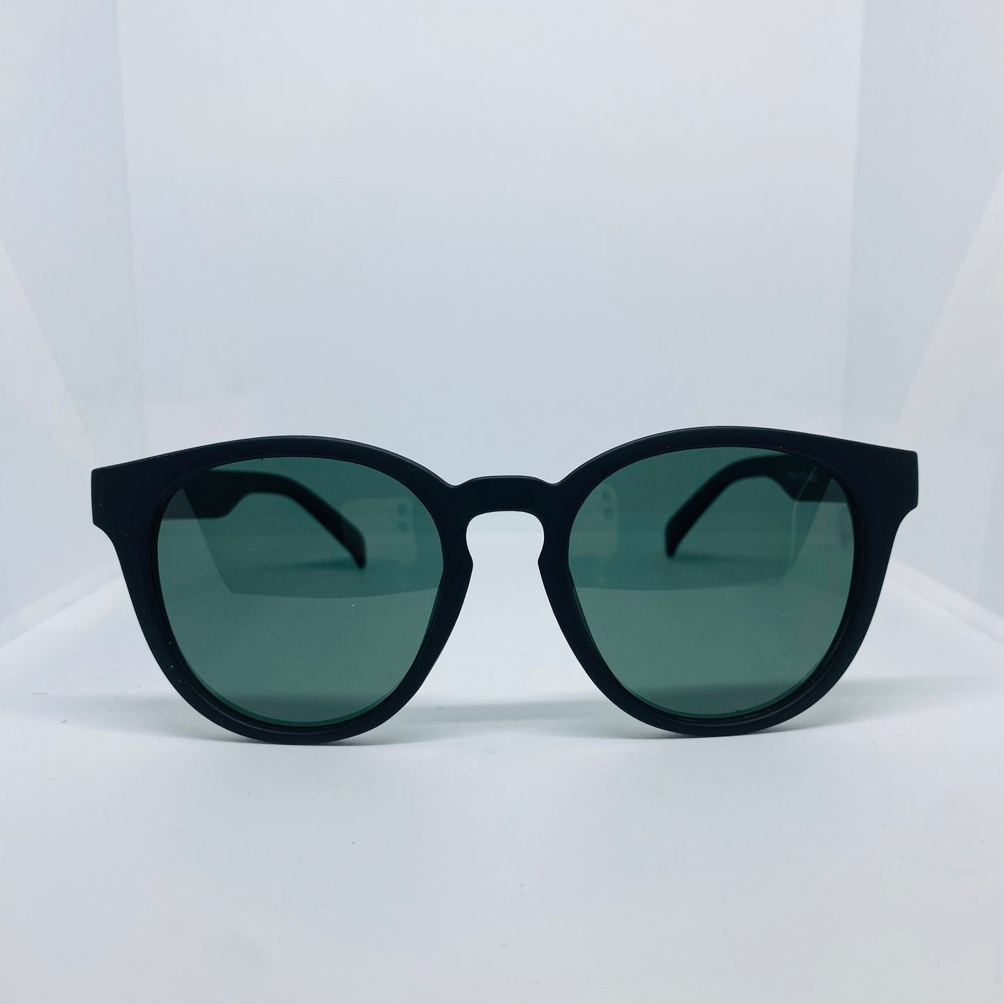 BLACK WITH GREEN