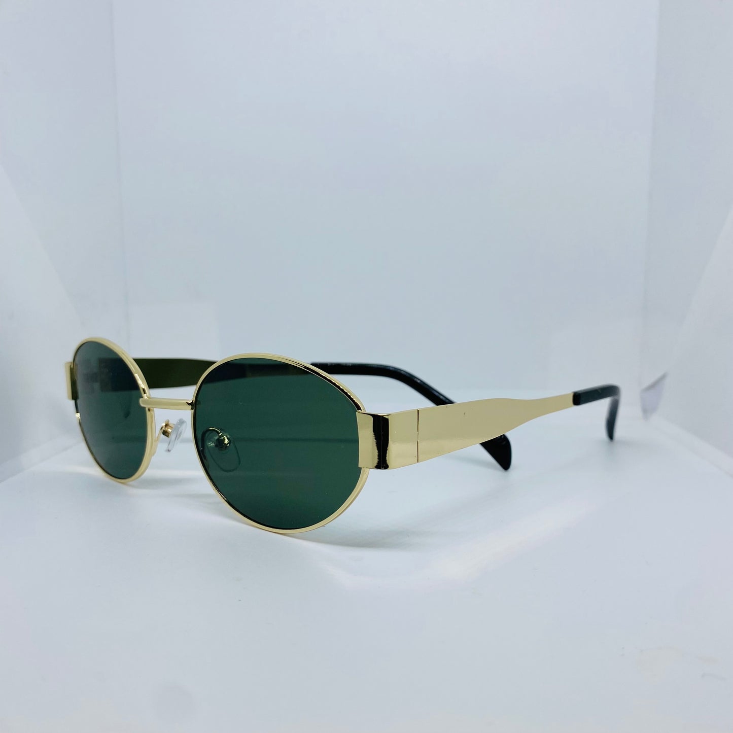 GOLD WITH GREEN 