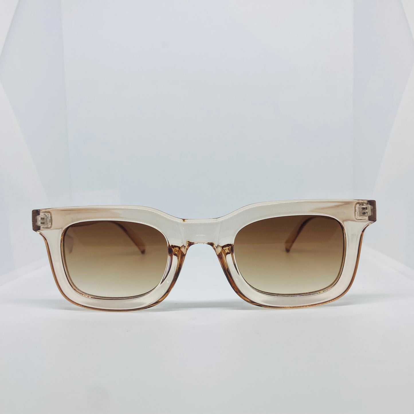 TRANSPARENT BROWN