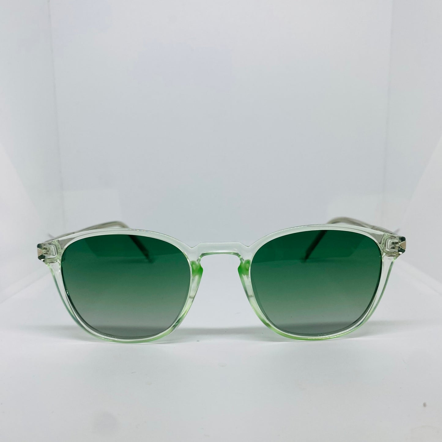 TRANSPARENT GREEN 