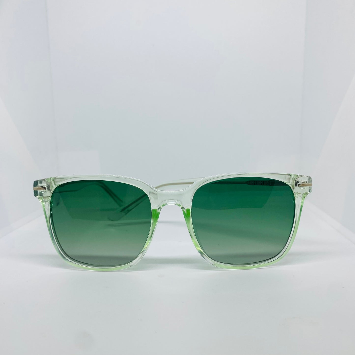 TRANSPARENT GREEN