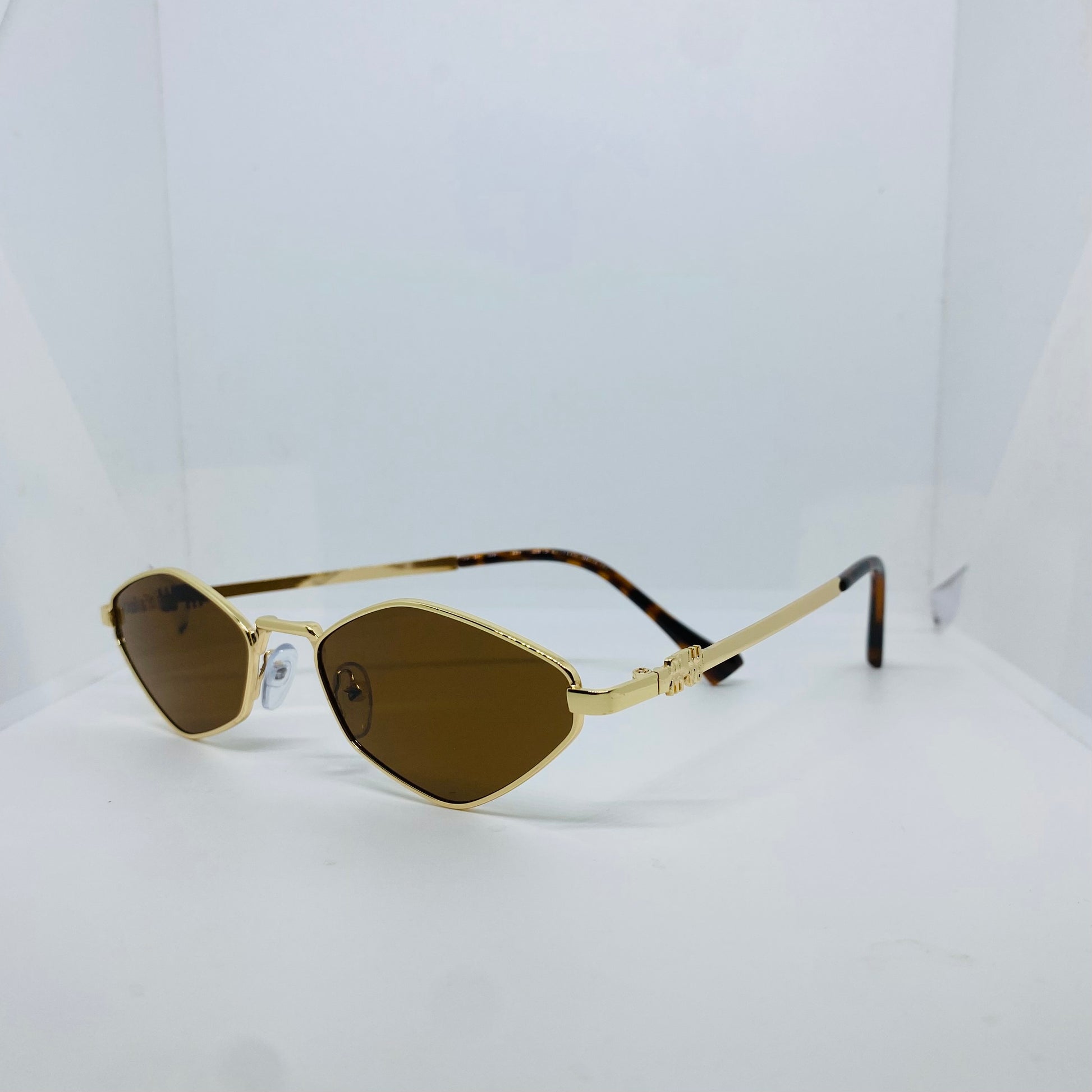 GOLD WITH BROWN