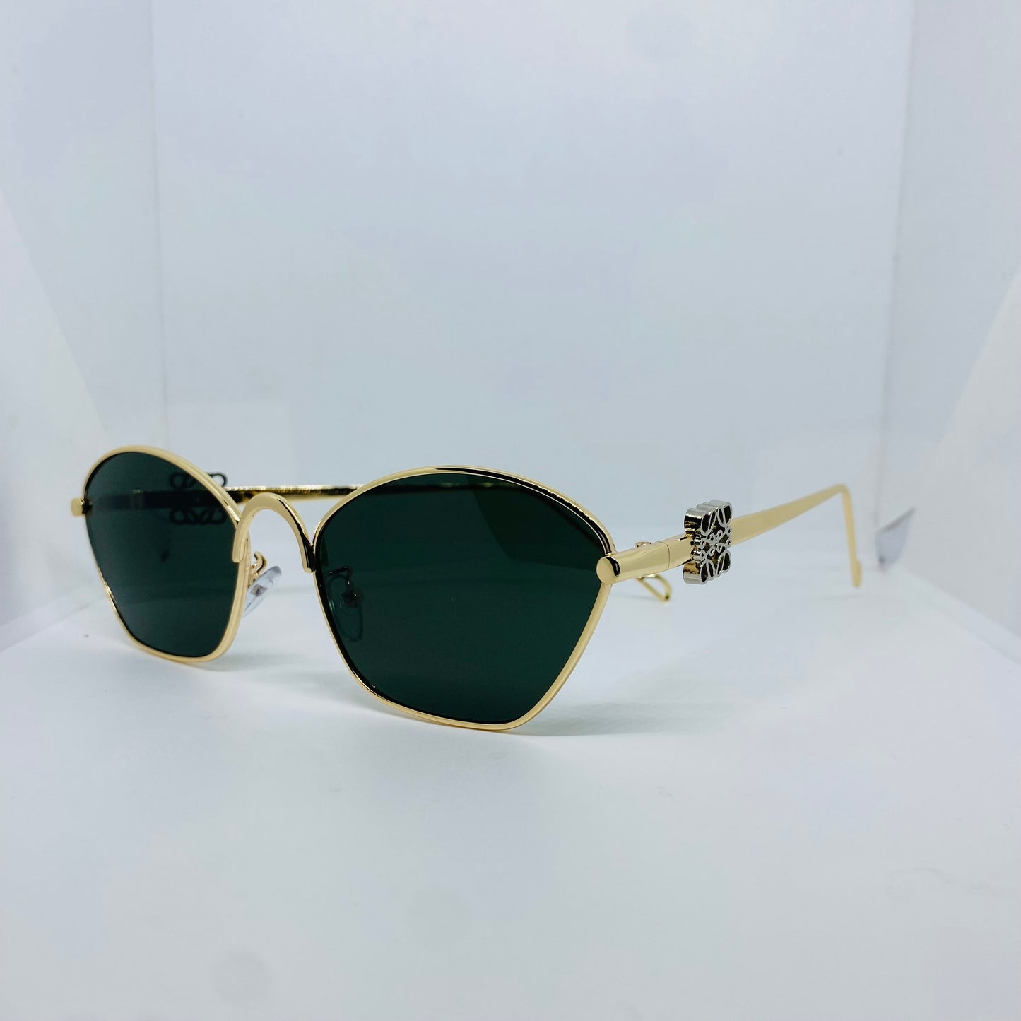 GOLD WITH GREEN