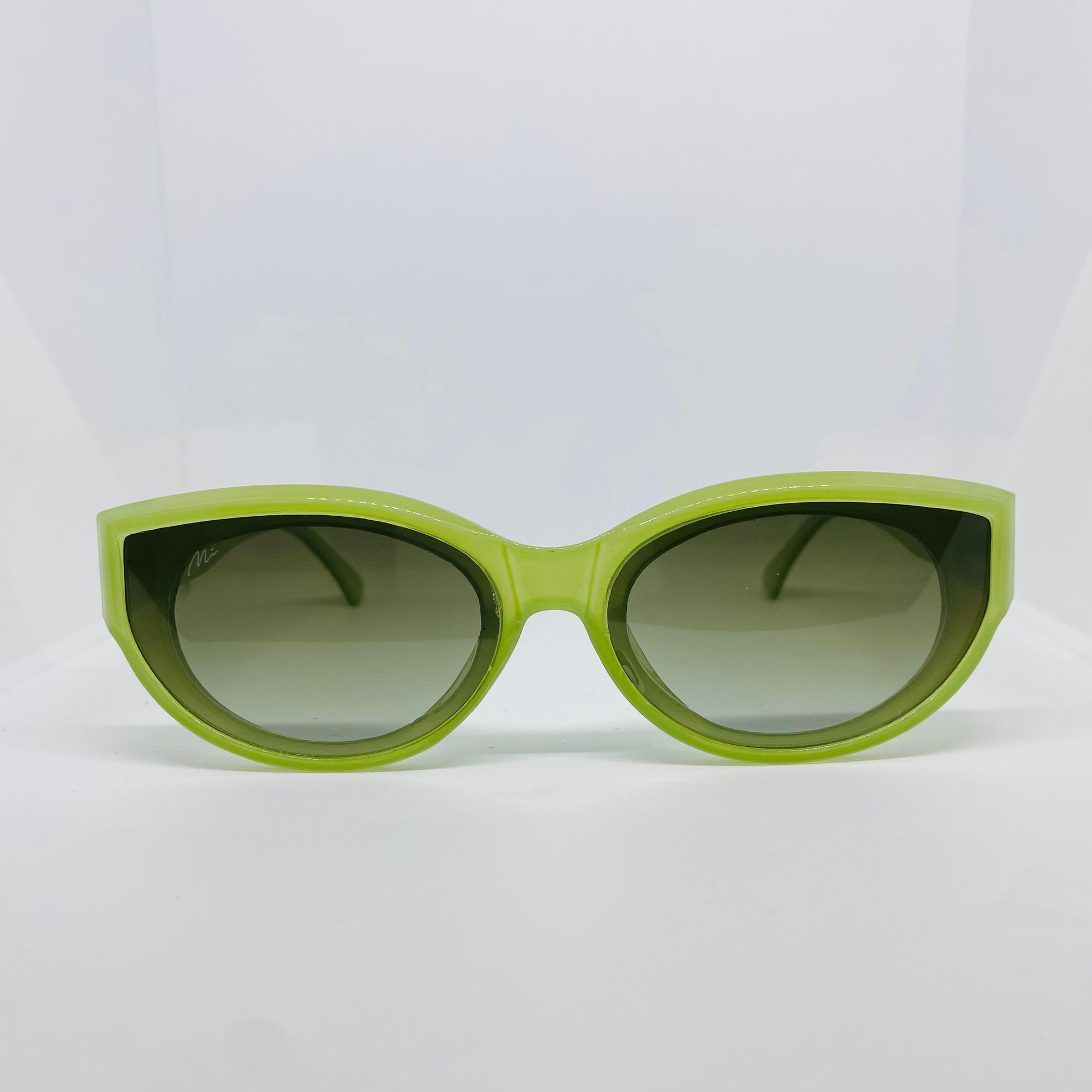GREEN